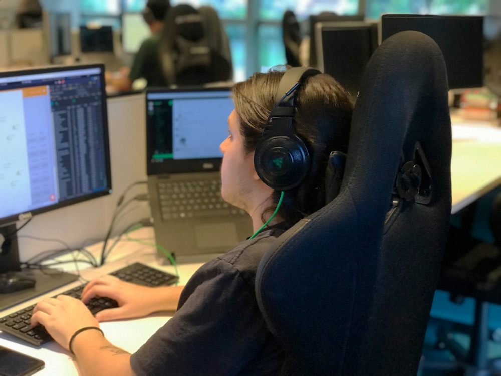 Grupo Bludata abre vagas de trabalho para área de tecnologia