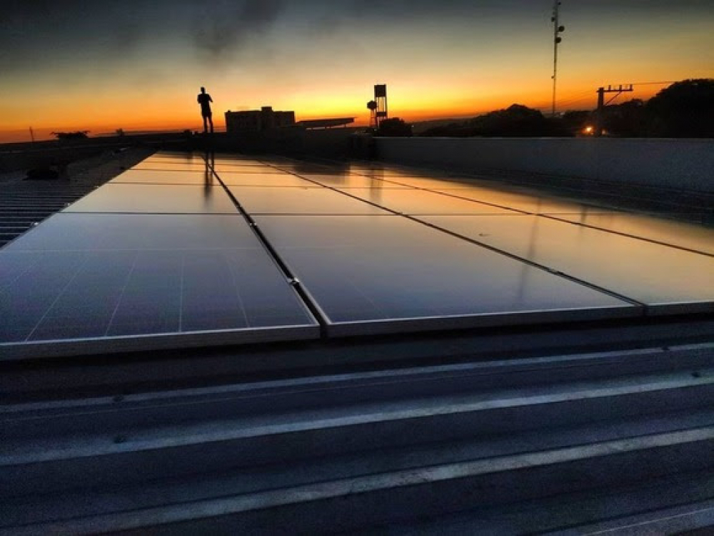 Leveros anuncia novos investimentos em unidade de negócio solar