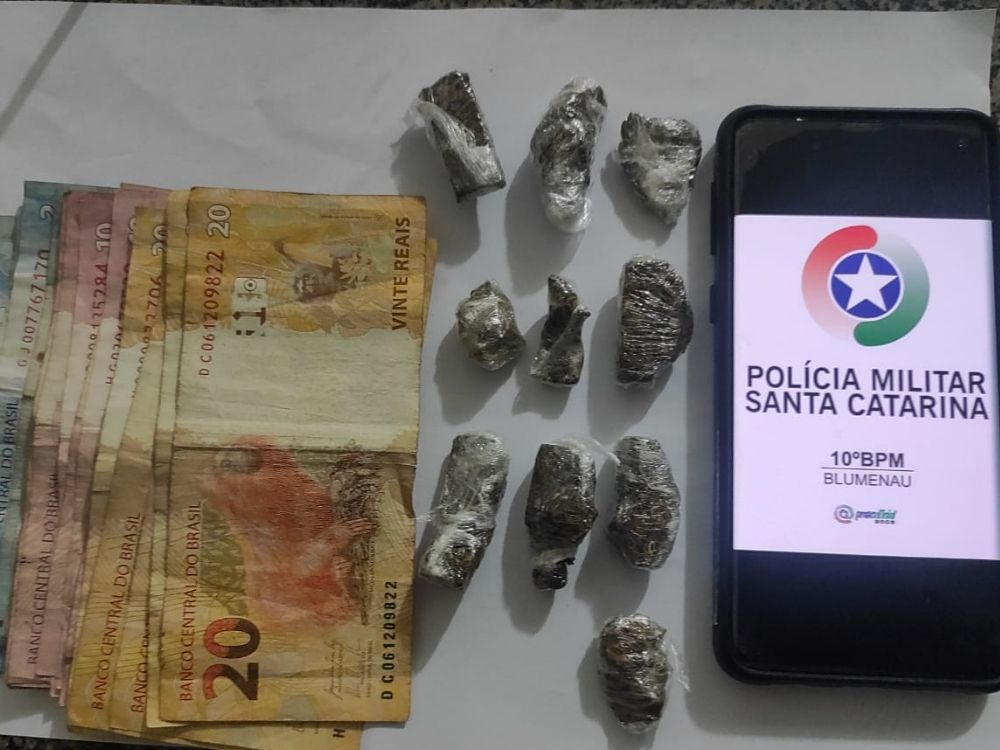 Adolescente é apreendido com maconha no bairro Passo Manso