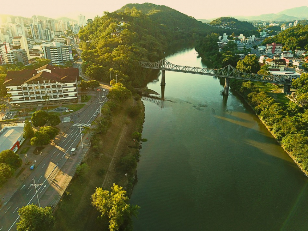 Blumenau registra em abril saldo positivo de 503 vagas de empregos