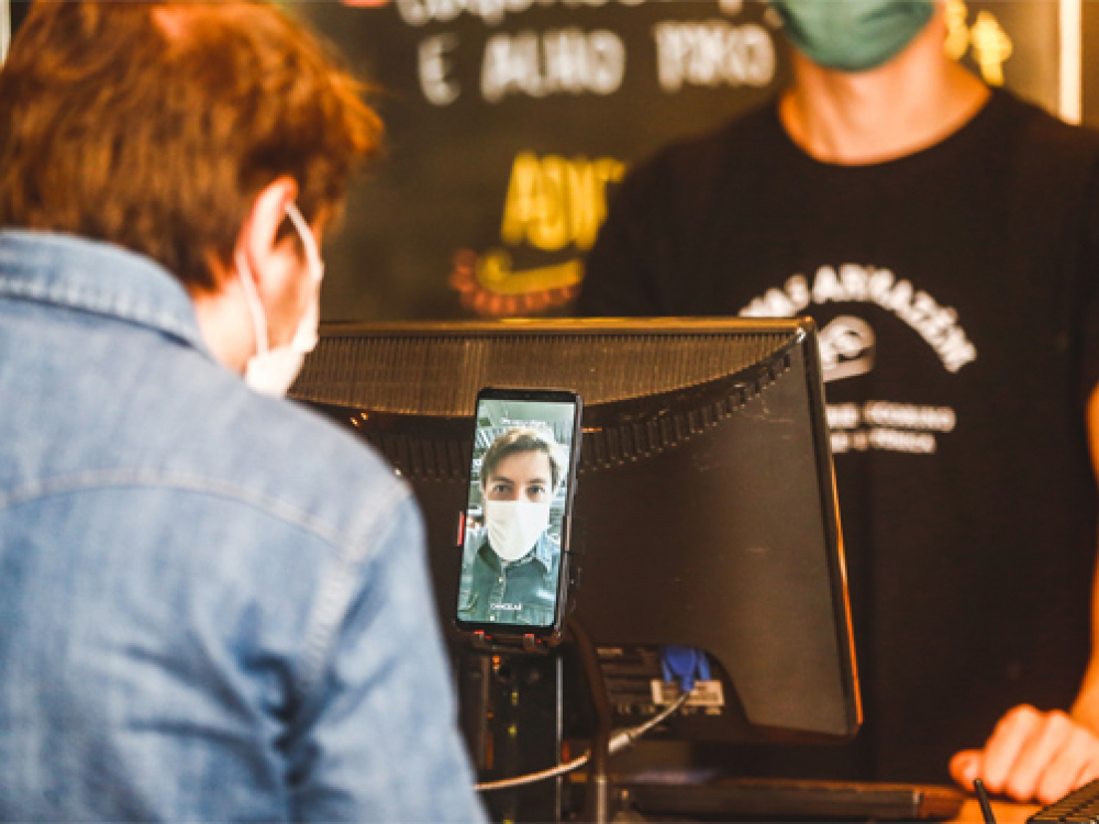 Com tecnologia da Payface, Super Muffato implementa reconhecimento facial para pagamentos