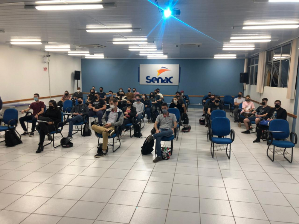 Programa Jovem Programador inicia oficialmente a capacitação de jovens na área de programação