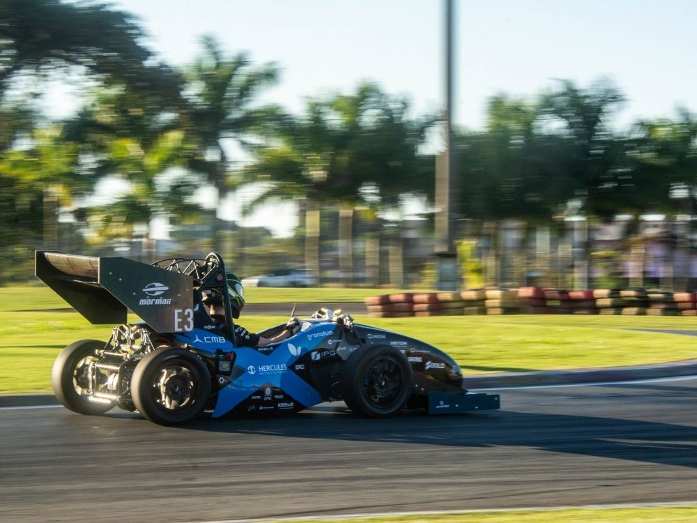 Catarinense Bold patrocina projeto inovador de automobilismo desenvolvido pela UFSC