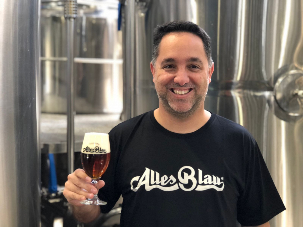 Alles Blau lança Vienna Lager e reestrutura linha de produtos com o cervejeiro Alexandre Mello 