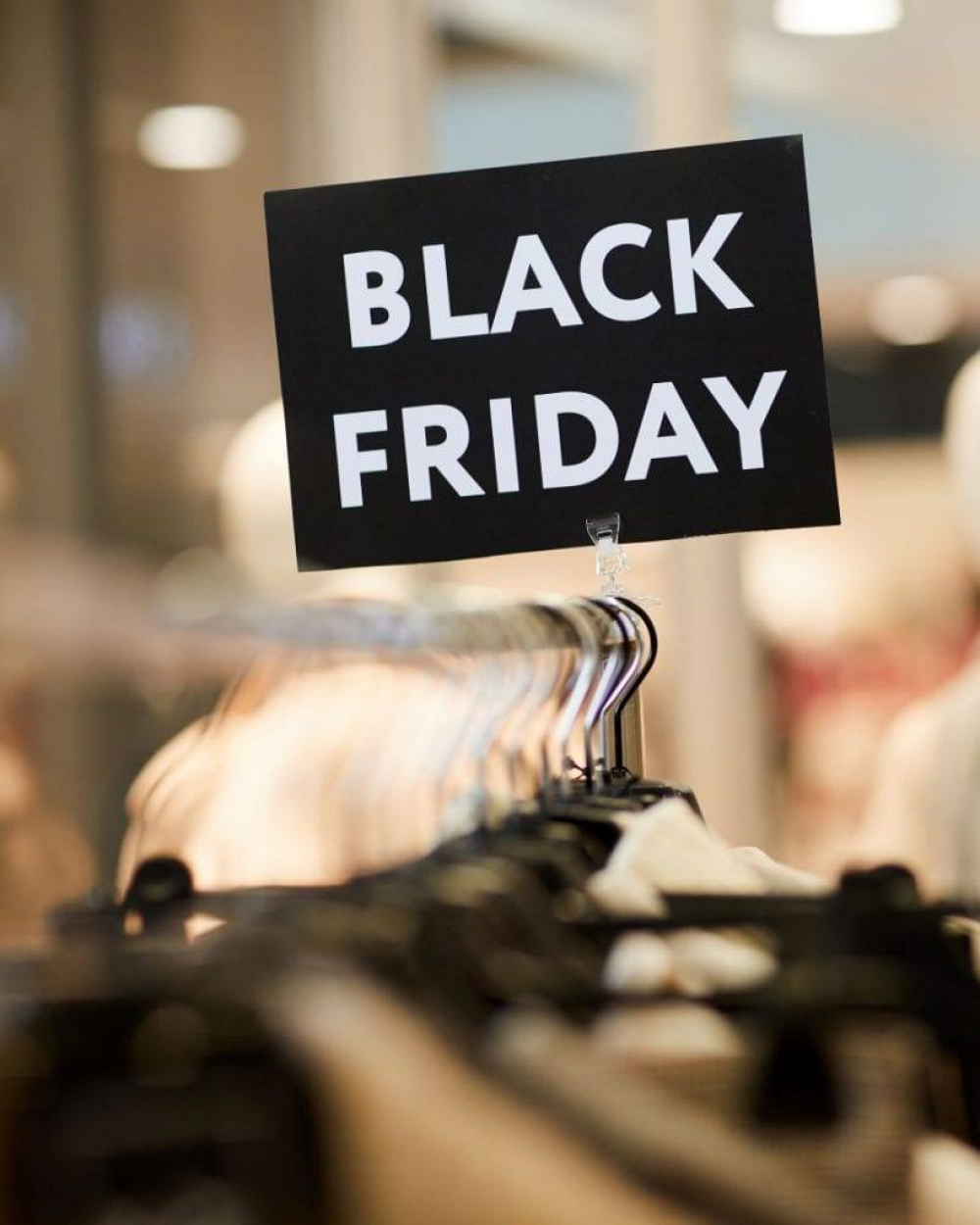Black Friday deve aquecer vendas do comércio físico e online em novembro