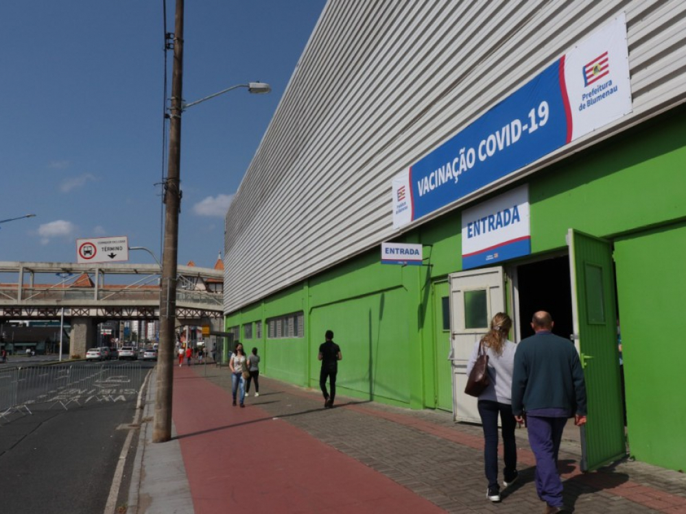 Central de Vacinação Covid-19 estará funcionando durante o feriado em Blumenau