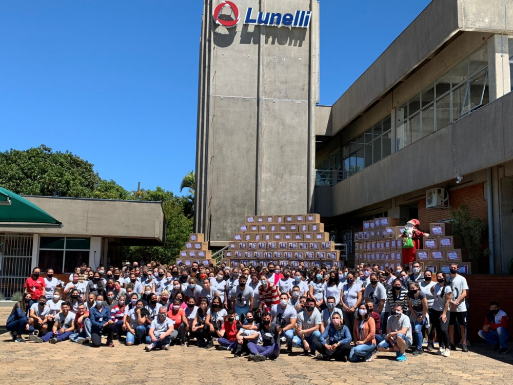 Colaboradores da Lunelli fazem arrecadação voluntária e doam mais 4,5 mil quilos de alimentos
