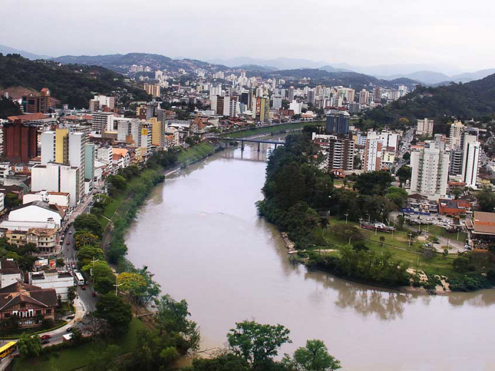 Terça-feira terá a presença do sol e temperaturas elevadas em Blumenau