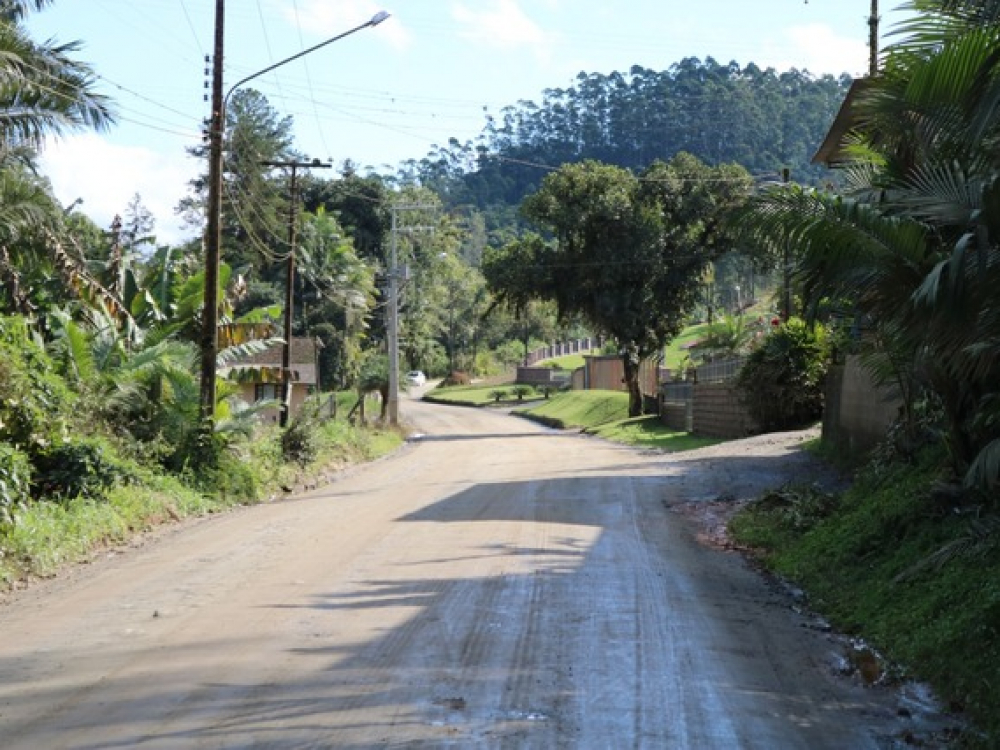 Publicada a licitação para a pavimentação da SC-414, entre Blumenau e Luiz Alves