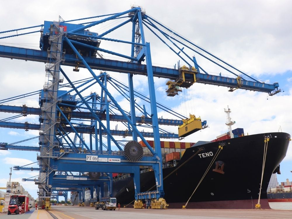 Portonave atinge 10 mi de TEUs movimentados, sendo o único de SC com este marco