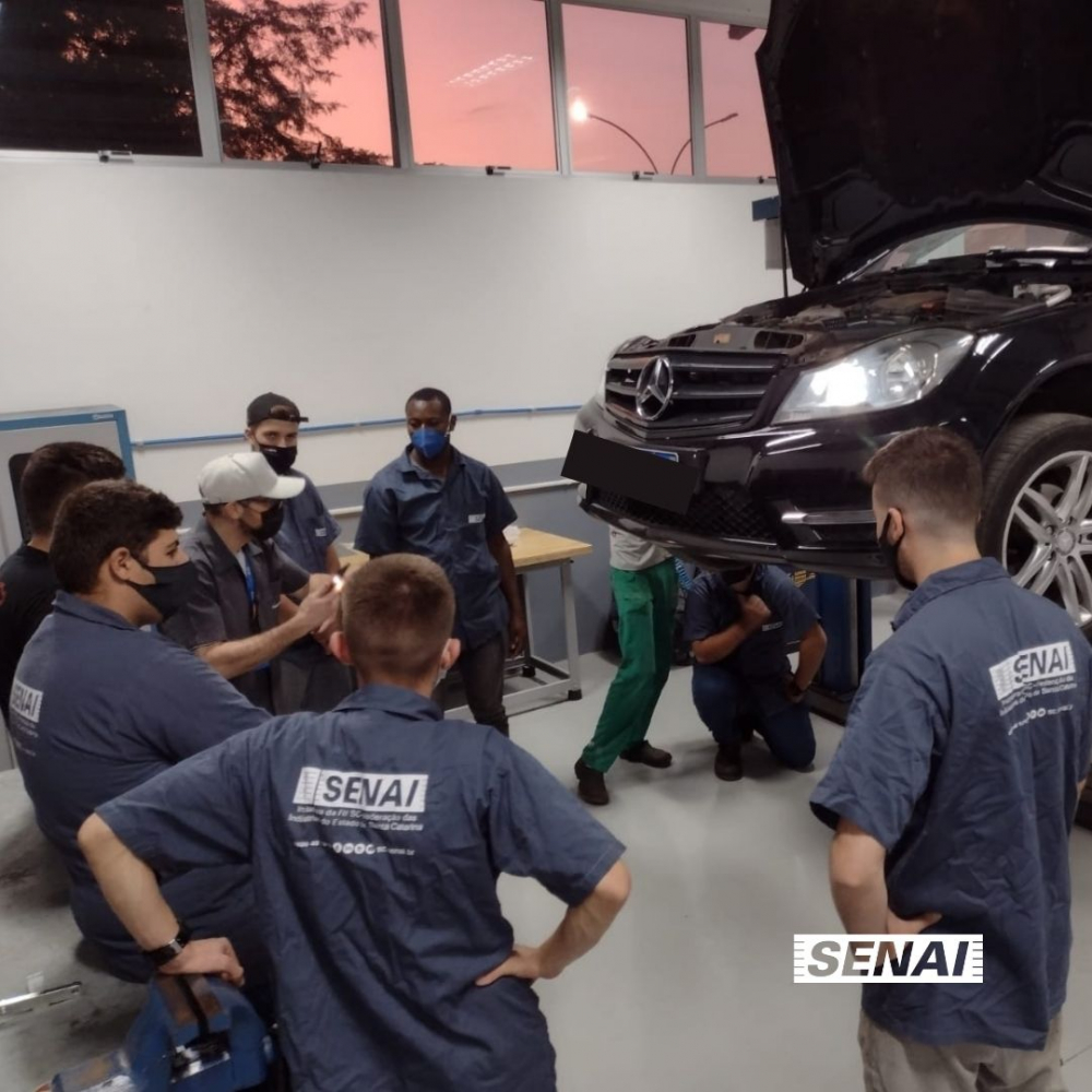 SENAI Chapecó inaugura novo laboratório automotivo