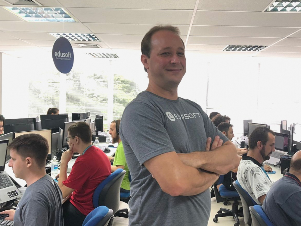 Edusoft completa 38 anos de existência comemorando crescimento de 30% em 2021