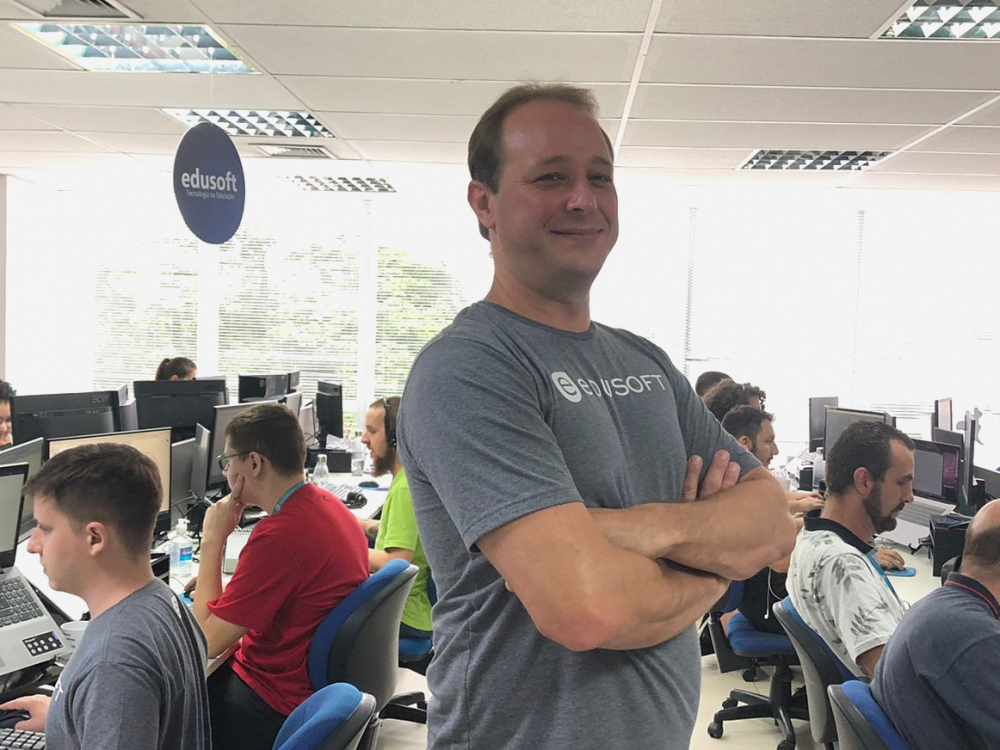 CEO da blumenauense Edusoft comenta sobre a tecnologia na educação