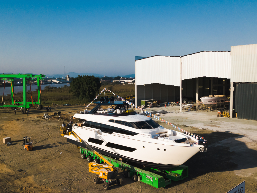 Nova marina em Itajaí tem capacidade para erguer embarcações de até 220 toneladas