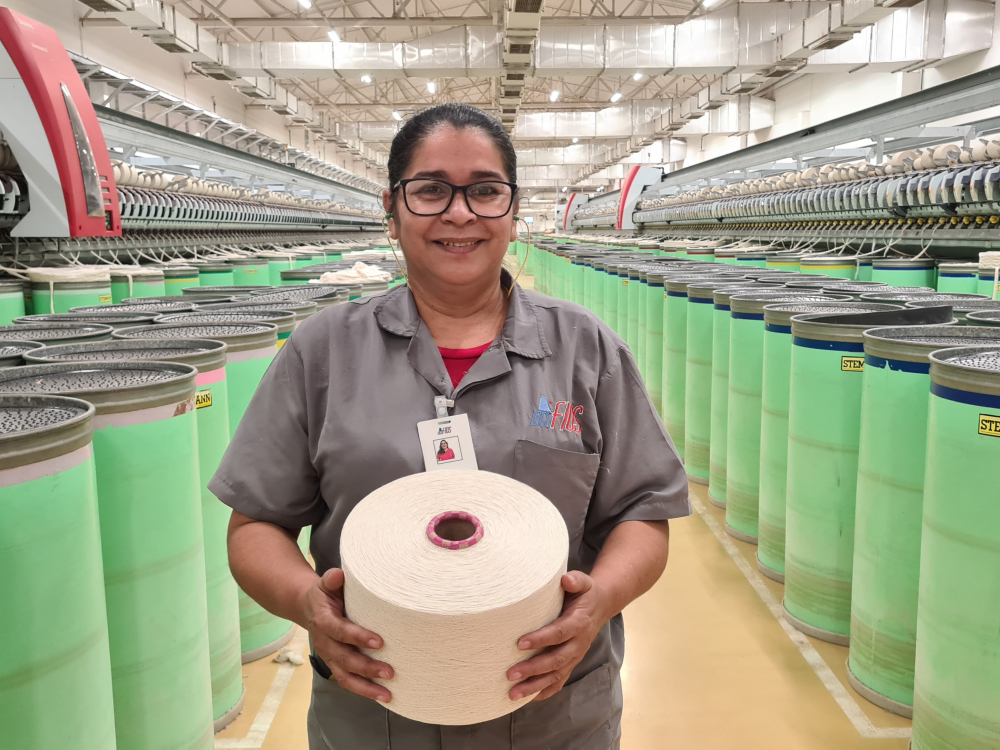 Pesquisa revela que mulheres  dominam a indústria têxtil e de confecção