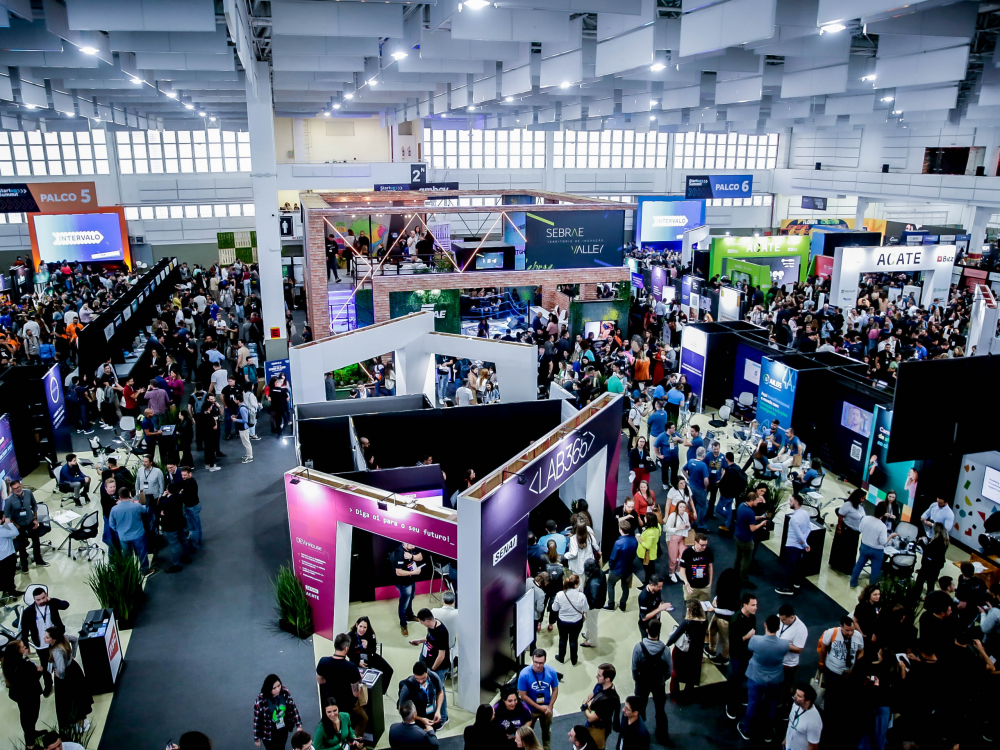 Com Startup Summit 2023, setor de tecnologia catarinense busca conquistar mercados de fora do país 