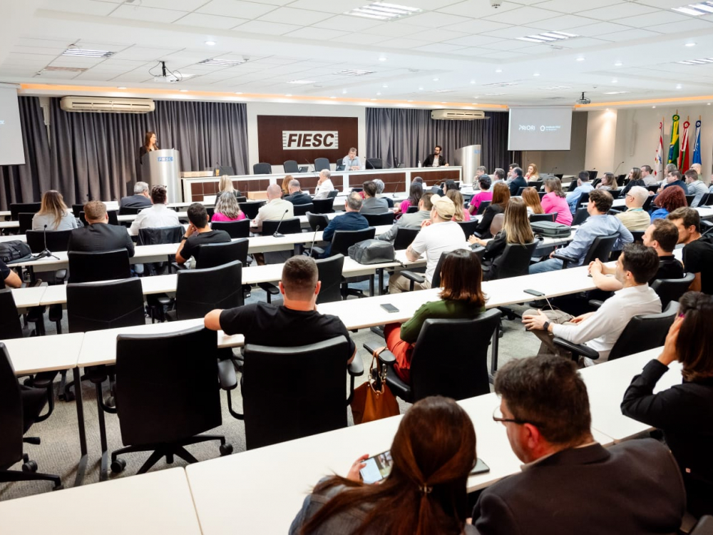 Empresas de Brusque apresentam projetos em Programa Integrado de Reinvenção da Indústria