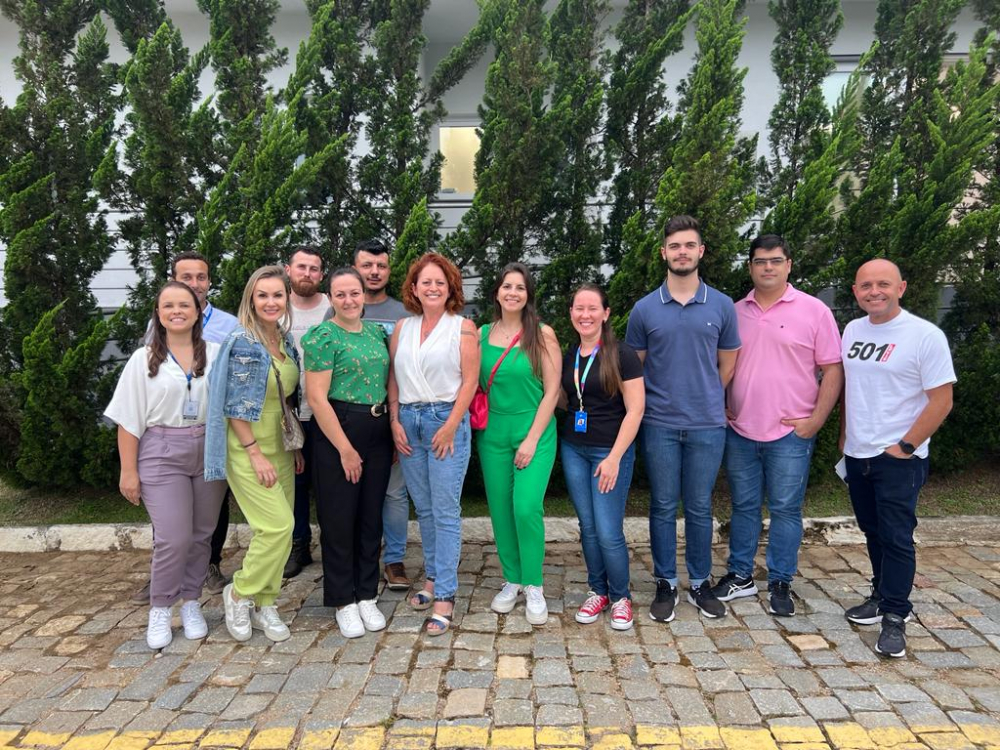 Empresários do setor têxtil participam de missão técnica a Blumenau