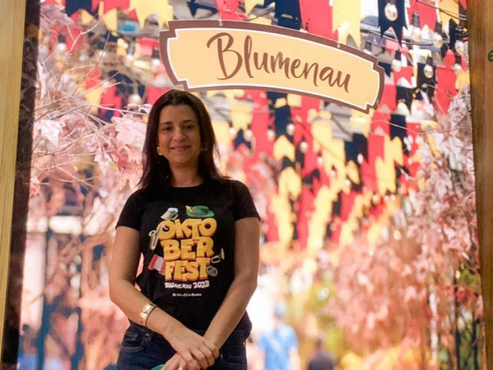 Líder de marketing da Oktoberfest Blumenau concorre a prêmio da ADVB/SC