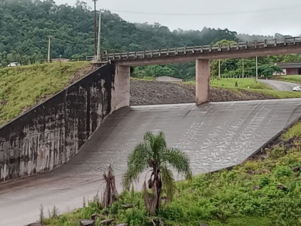 Defesa Civil do Estado informa sobre operação nas barragens