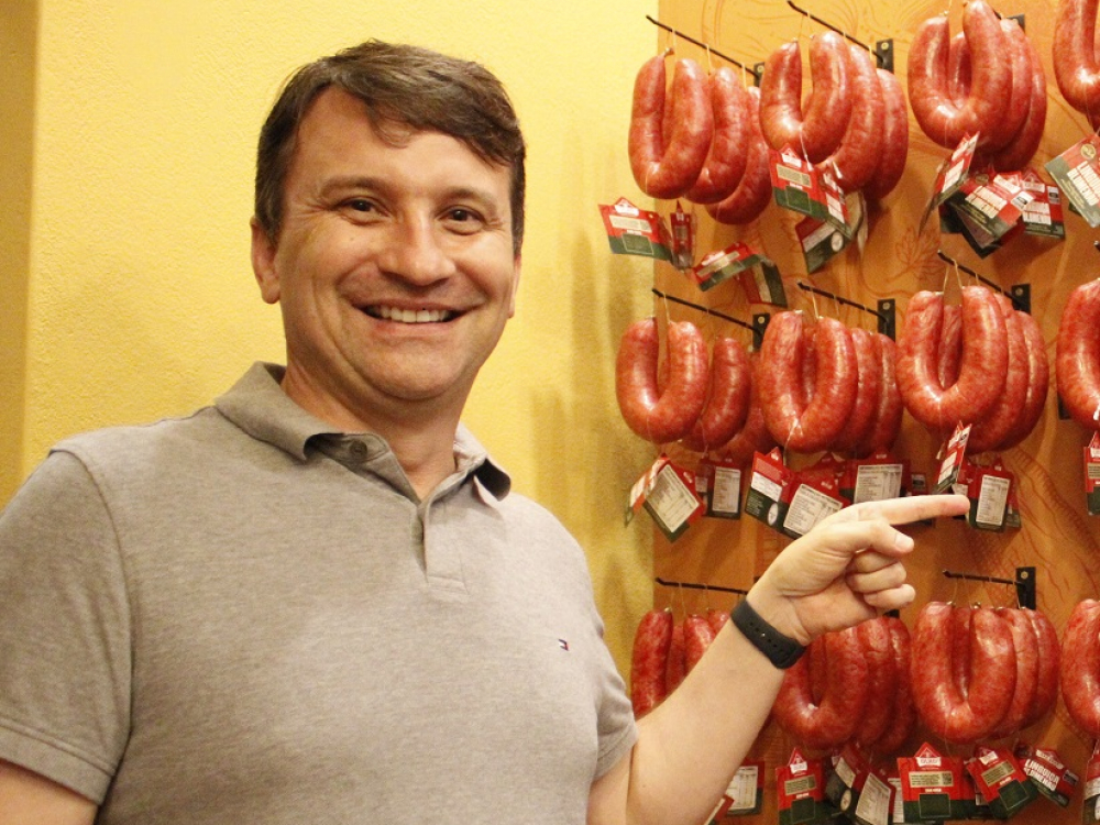 Linguiça Blumenau só poderá ser produzida em 16 municípios de SC