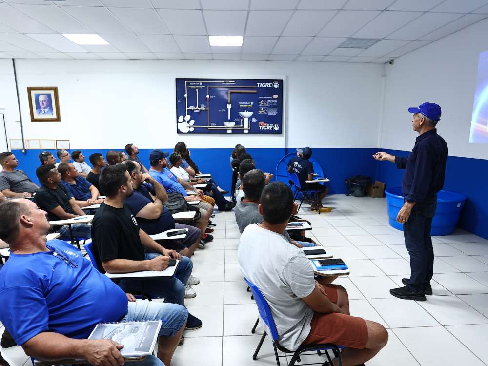 Tigre prorroga inscrições para o curso gratuito de instalador hidráulico em Joinville 