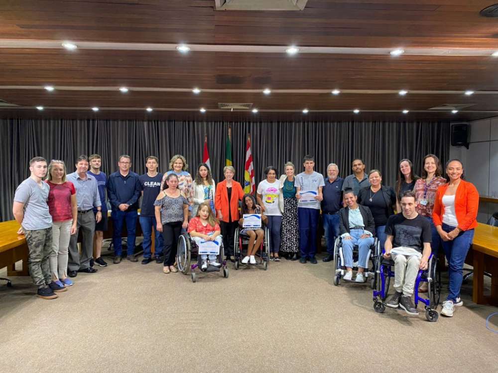 Prefeitura de Blumenau e Unisociesc abrem inscrições para curso de informática para pessoas com deficiência