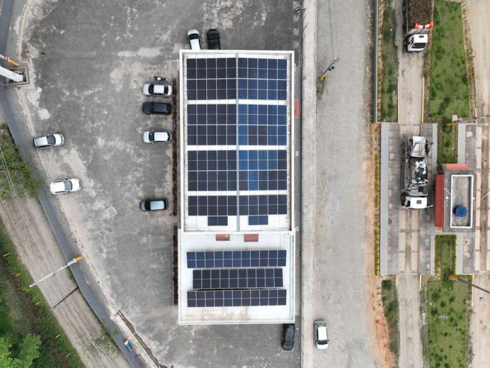 Veolia instala placas solares para gerar energia elétrica em suas operações de SC