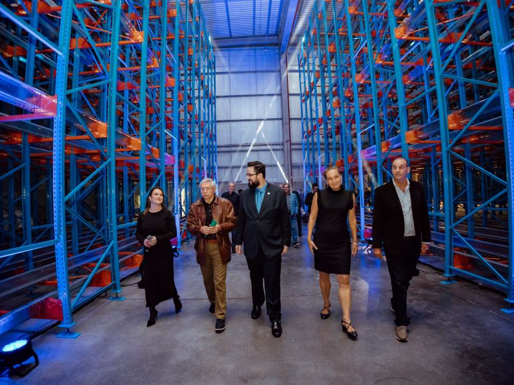 Empresa húngara de saúde animal inaugura fábrica em Chapecó