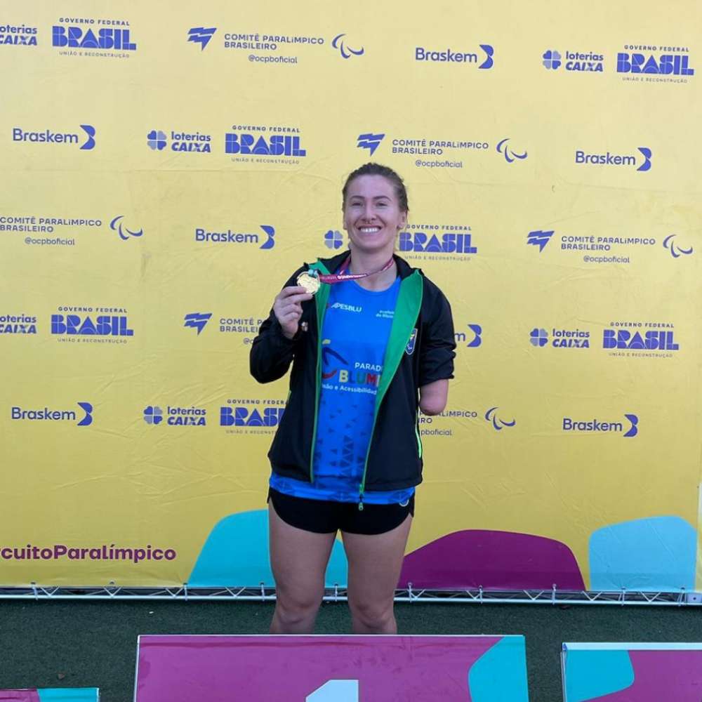 Paratleta de Blumenau conquista a terceira melhor marca do mundo no arremesso de peso