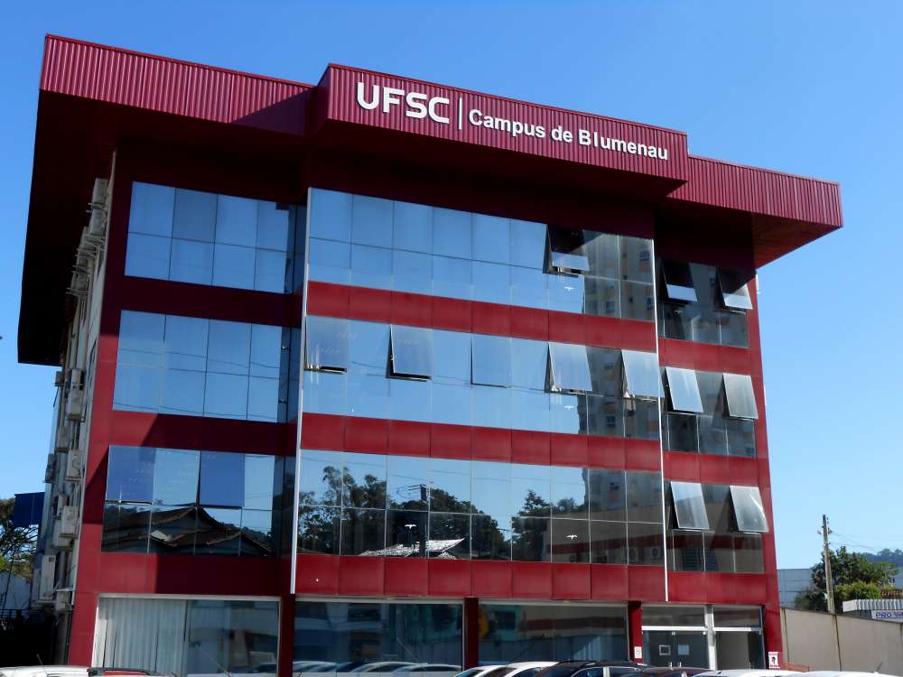 UFSC abre inscrições para ingresso por transferências e retornos