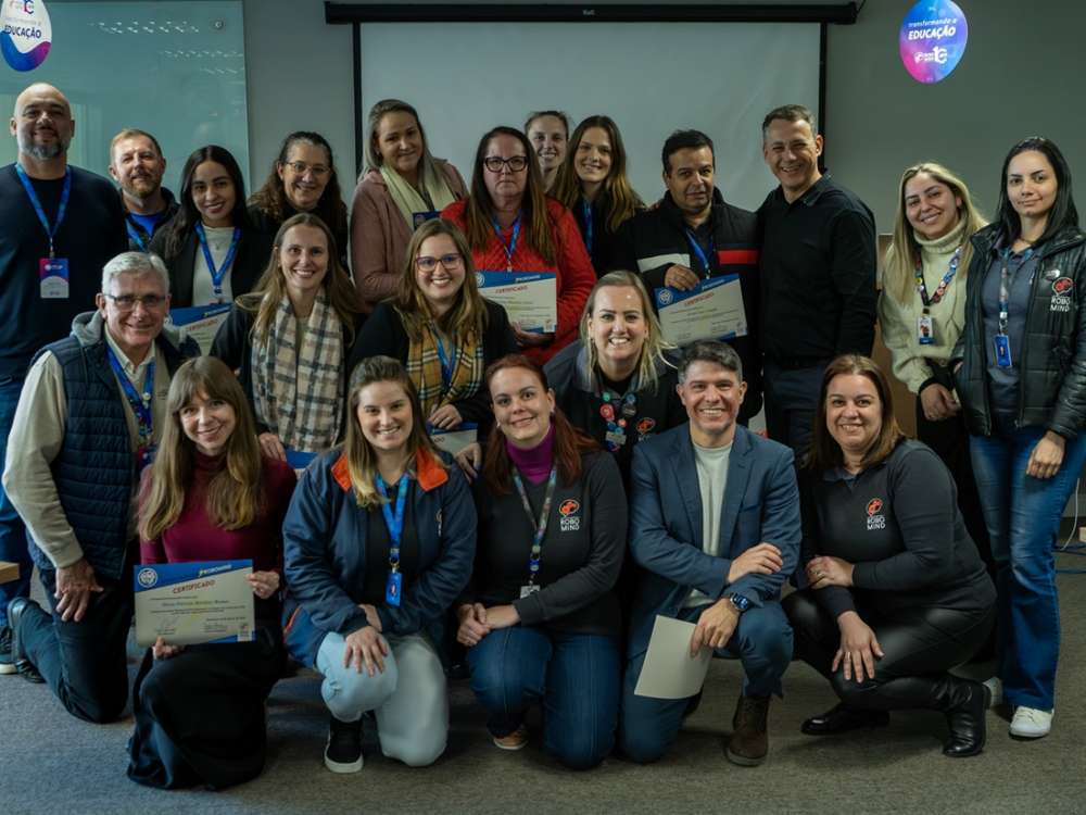 Robomind recebe educadores do Brasil e México em Blumenau para debater robótica no ensino