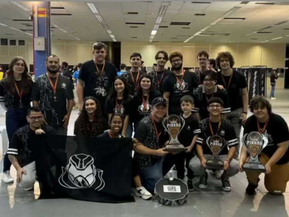 Equipe de robótica da Católica SC se destaca em competição no Paraná