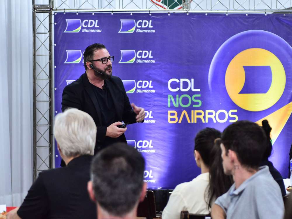 CDL nos Bairros Especial de Natal reúne mais de 300 pessoas no Vasto Verde, em Blumenau 