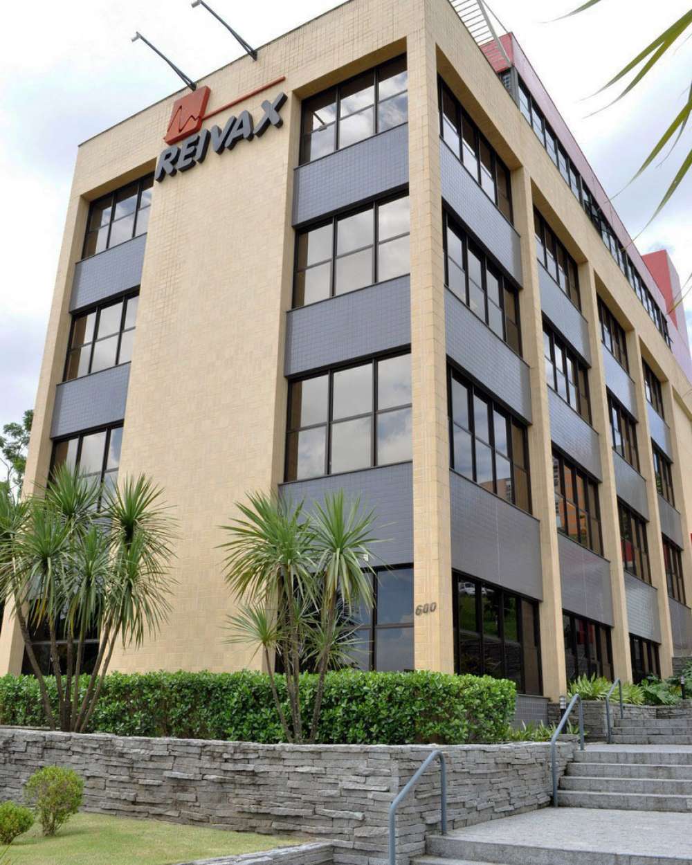Noticenter - WEG adquire a REIVAX, empresa brasileira de soluções de ...