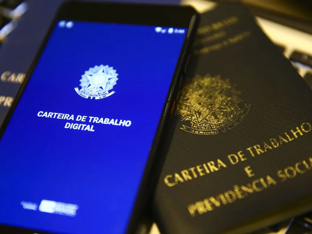 Indústria de Santa Catarina gera 1,3 mil empregos em outubro