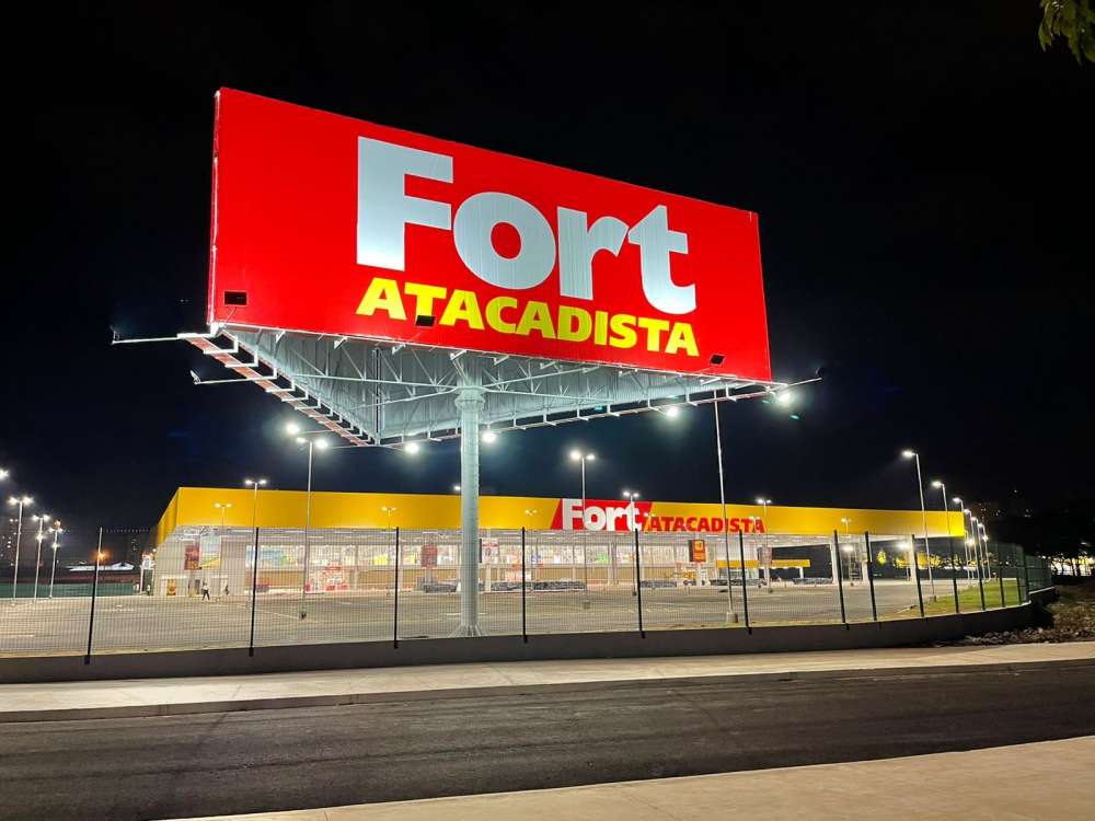 Grupo Pereira inaugura 4 unidades do Fort Atacadista em um só dia