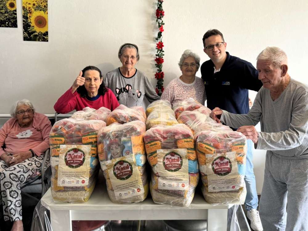 CDL Blumenau doa 60 cestas básicas e reforça solidariedade no Natal 