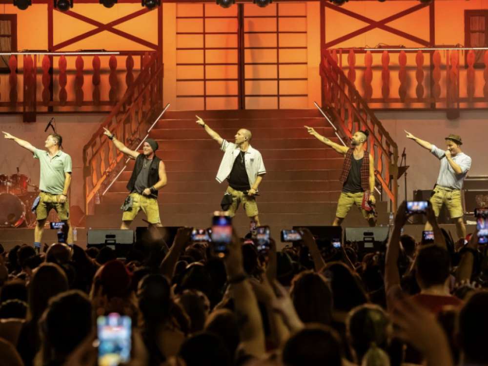 Oktoberfest Blumenau proíbe sertanejo, funk, pagode e outros estilos na área externa da festa