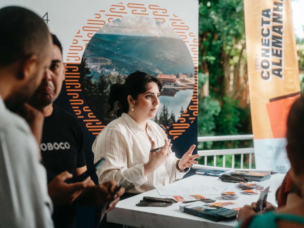 Blumenau Conecta Alemanha atrai 2,1 mil candidatos para 120 vagas de trabalho na Europa