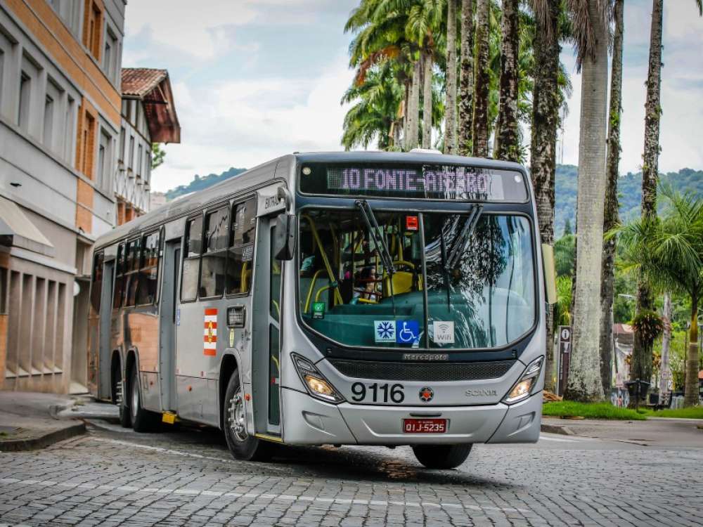 Blumenau anuncia mais de 100 novas viagens no transporte coletivo aos domingos e feriados