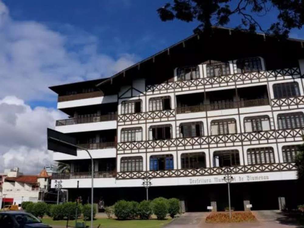 Terça-feira de predomínio de sol e chance de chuva em Blumenau