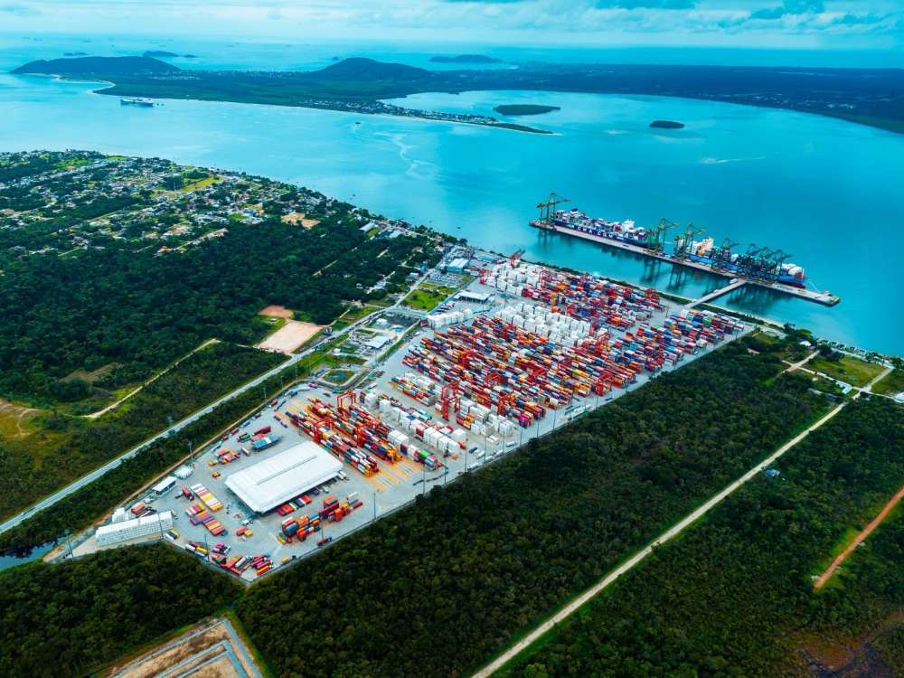 Porto Itapoá anuncia novo serviço Ásia–América do Sul em parceria com HMM e ONE