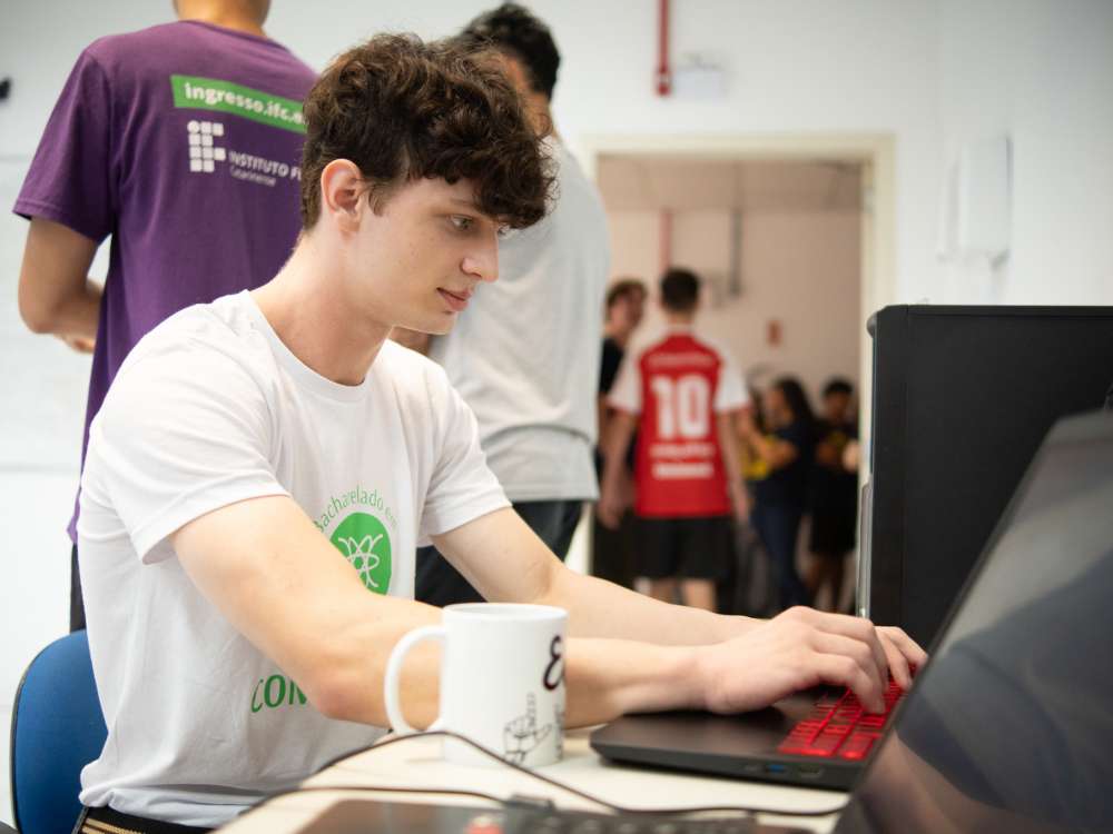 IFC Campus Blumenau tem vagas para cursos superiores e técnicos via transferência e ingresso de graduados
