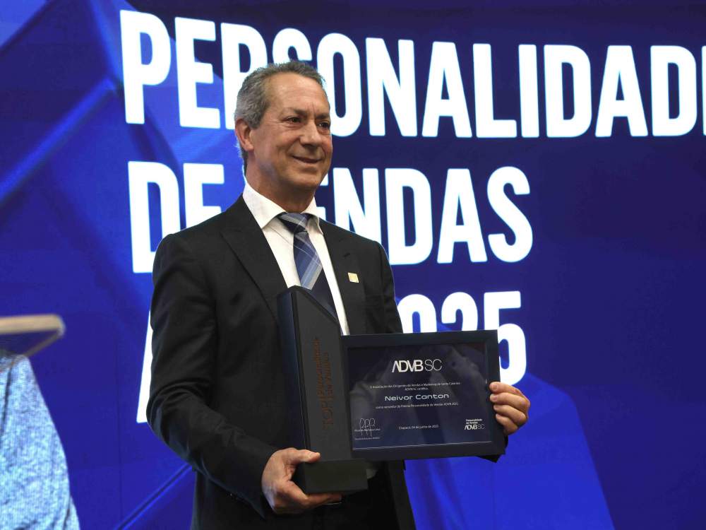 Neivor Canton recebe título de Personalidade de Vendas ADVB/SC 2025