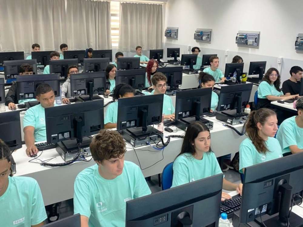 SENAI/SC abre 1.970 vagas em cursos técnicos gratuitos em 12 municípios