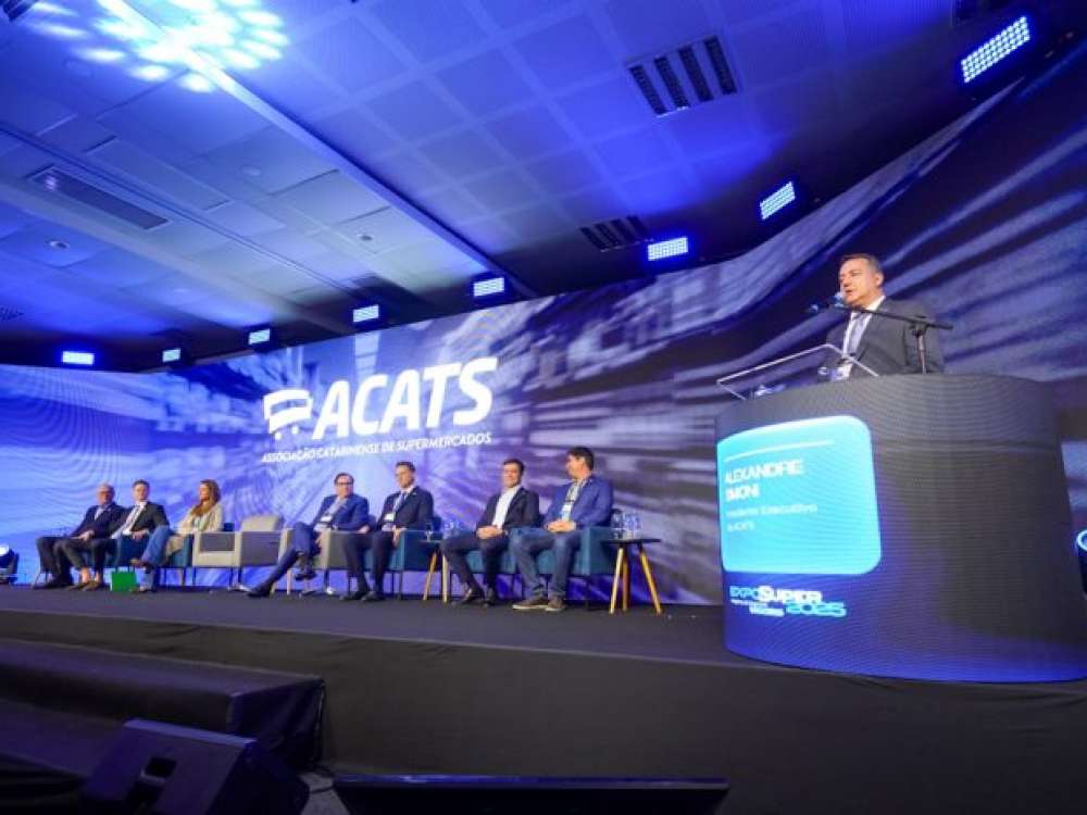 Abertura da ExpoSuper 2025 reúne autoridades e lideranças do setor varejista