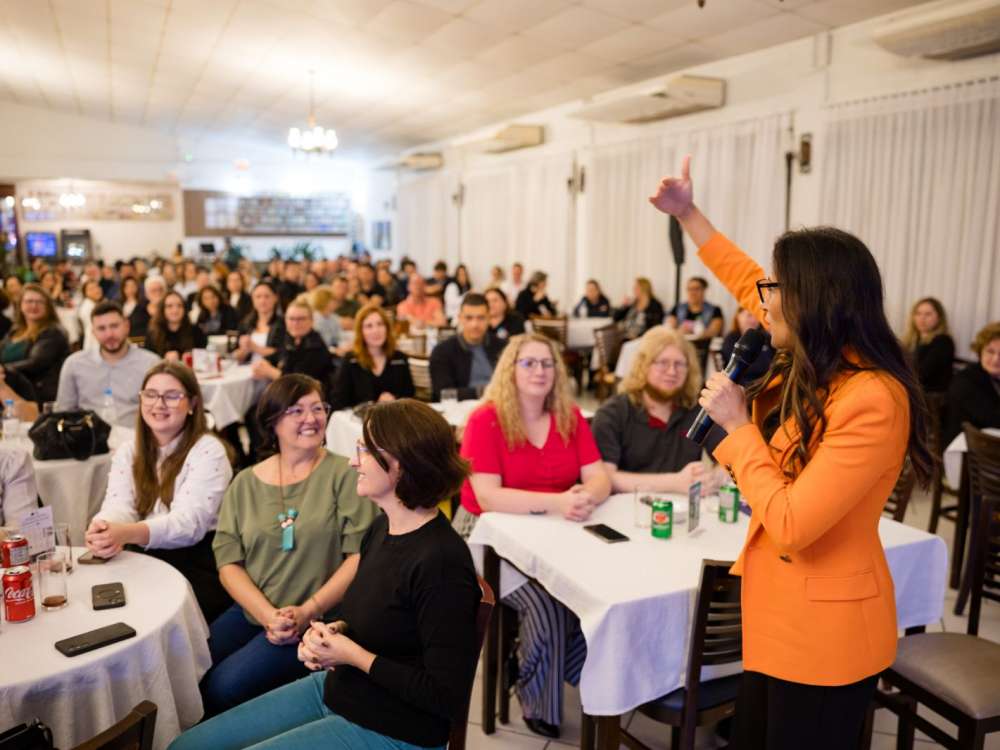 CDL nos bairros reúne empresários e colaboradores para palestra sobre alta performance, na Vila Nova