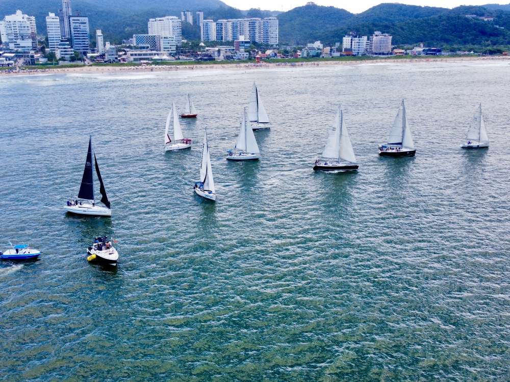 Terceira etapa do Circuito de Regatas Marina Itajaí marcará as comemorações dos 61 anos de Balneário Camboriú