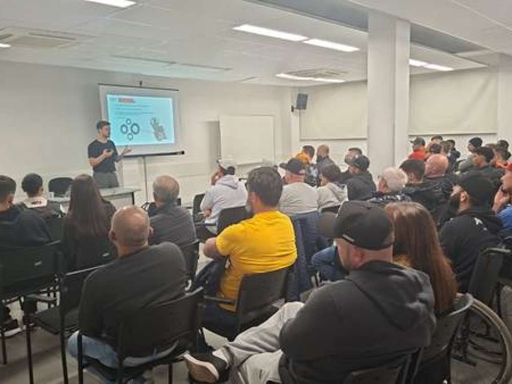 Vedamotors realiza workshop gratuito e prático para mecânicos 